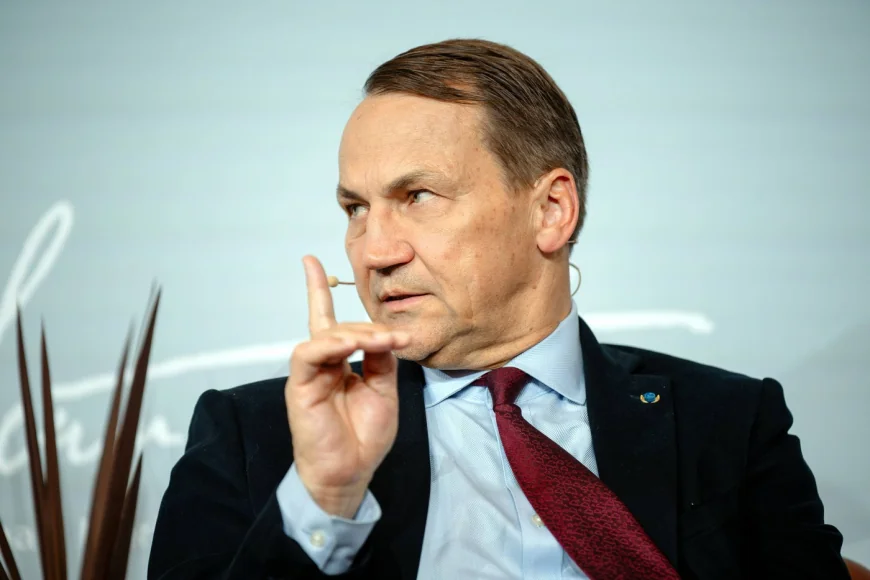 Ministrul polonez de externe a așteptat trei luni să răspundă la un mesaj disprețuitor al lui Musk. Ocazia a venit acum: „E mai greu decât credeai”