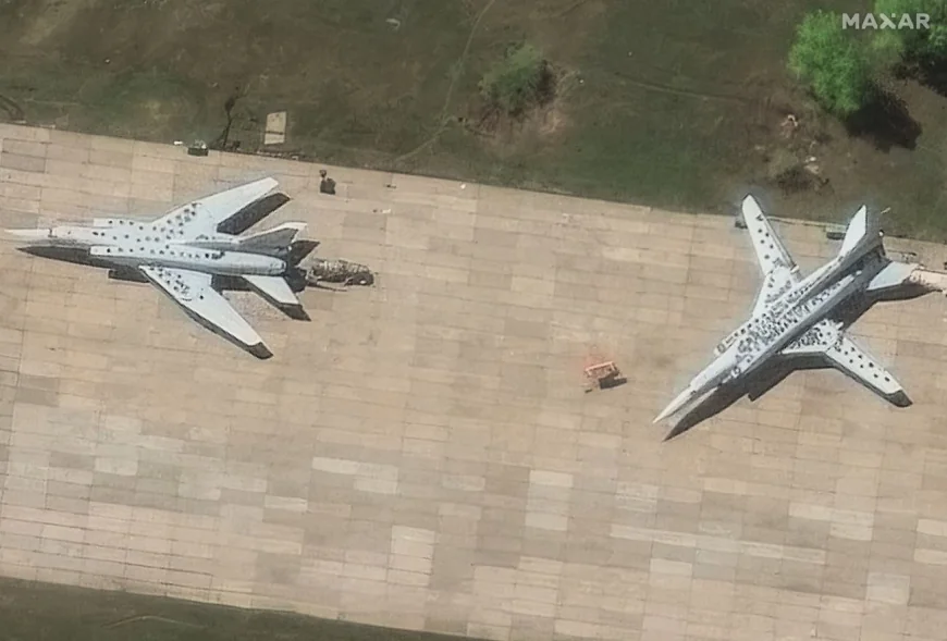 În cât timp va putea Rusia să înlocuiască avioanele distruse de ucraineni. Pierderile lasă un gol într-un domeniu strategic pentru Moscova