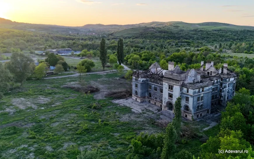 Ruinele marilor combinate siderurgice din România se transformă în grădini urbane