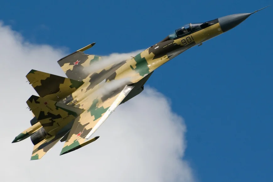 Ucraina a anunțat că a doborât un avion de luptă multirol Su-35 al Rusiei