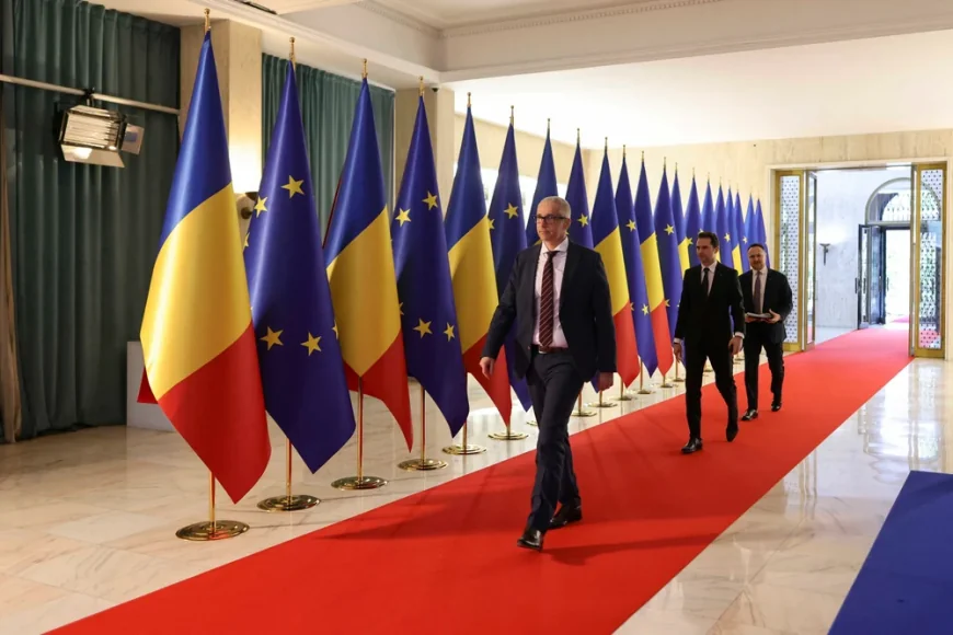 Guvern nou, miniștri vechi. Cine sunt demnitarii care își vor păstra funcțiile în noul Executiv| Surse