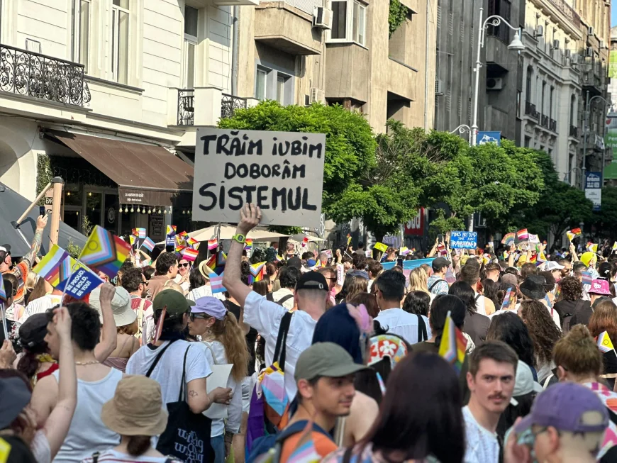 FOTO Bucharest Pride, marș cu prezență record. „Agresivitatea a crescut. Dar și prezența noastră” / Ce spun participanții că s-a schimbat pentru ei