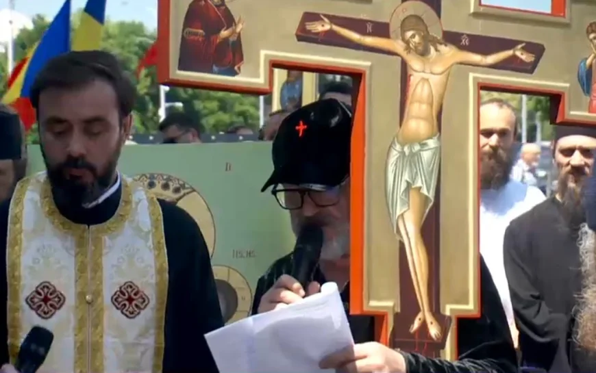 Becali recunoaște că a încălcat interdicția Patriarhului Daniel: A cântat inima. Gestul făcut după marșul Pride