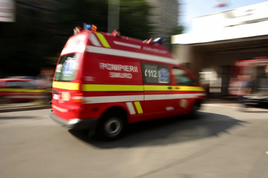 Șofer de ambulanță SMURD, amendat și lăsat fără permis după ce a trecut pe roșu la o trecere cu calea ferată în Alba. Unde se grăbea să ajungă