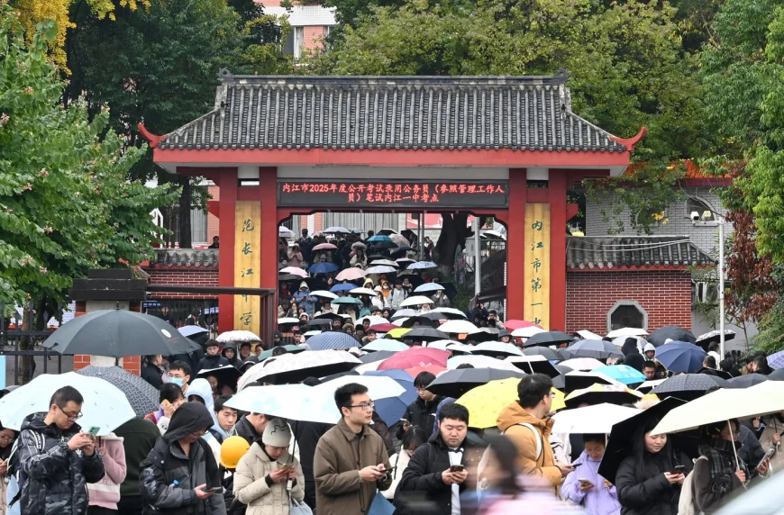 Xi Jinping strânge cureaua împotriva consumului de alcool și a traiului opulent al oficialilor
