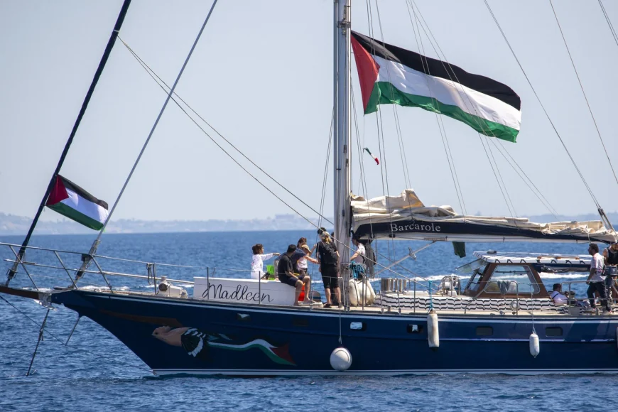 Nava cu care Greta Thunberg voia sa ajungă în Gaza a acostat în Israel