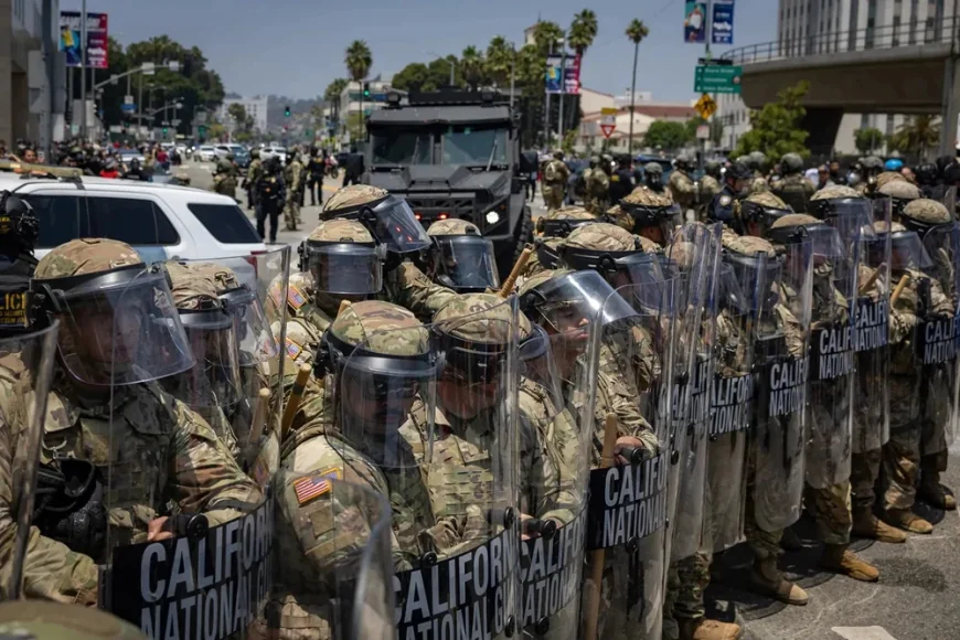 Trump trimite alte câteva mii de soldați în Los Angeles. Primarul acuză că orașul este folosit ca „experiment”