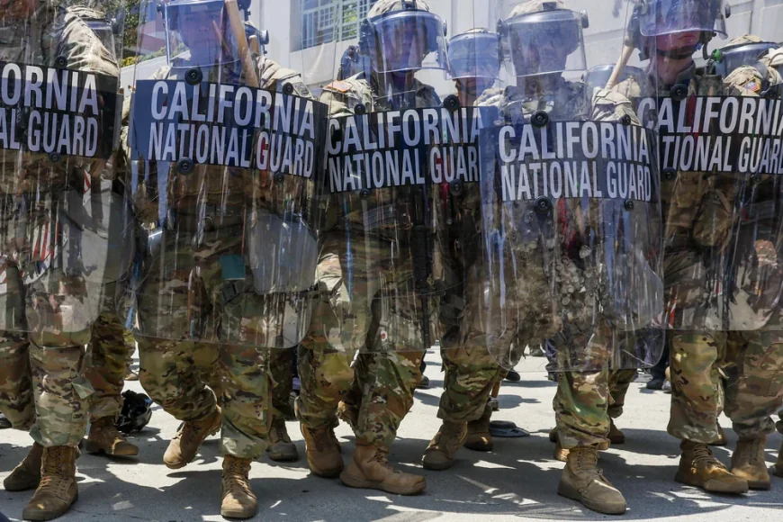Donald Trump, criticat de un fost general al Gărzii Naționale pentru ordinele de desfășurare de trupe în Los Angeles