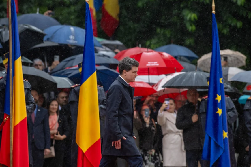 Sondaj INSCOP: Peste jumătate dintre români cred că Nicușor Dan va fi implicat în viața publică. Un procent mare din electoratul AUR crede contrariul