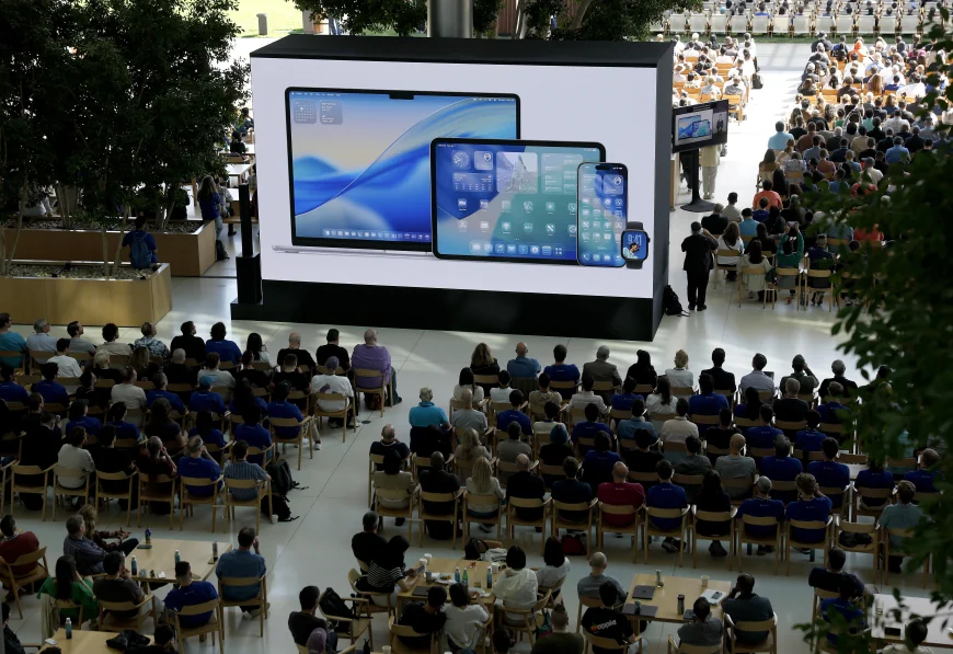 Apple va lansa iOS 26. Cum arată designul Liquid Glass şi ce funcţii noi îi aşteaptă pe utilizatori