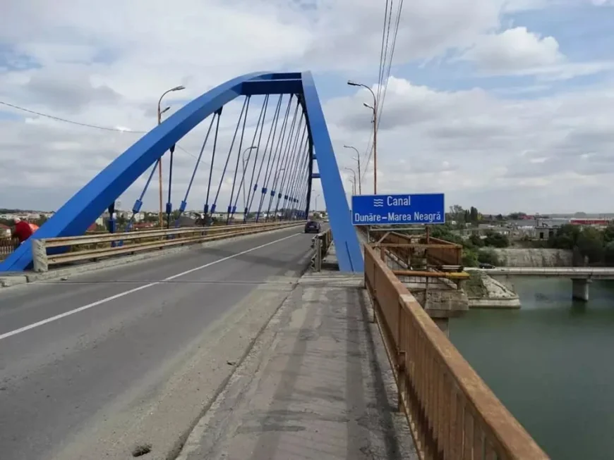 Incident bizar. Un tânăr a murit după ce a căzut de pe podul rutier de la Murfatlar în timp ce făcea o filmare