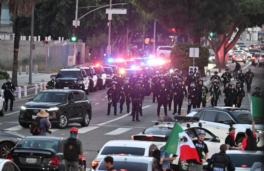 A 4-a zi de proteste în LA. Trump a trimis armata pe străzi: "Ce vedeţi în California e un atac asupra păcii"