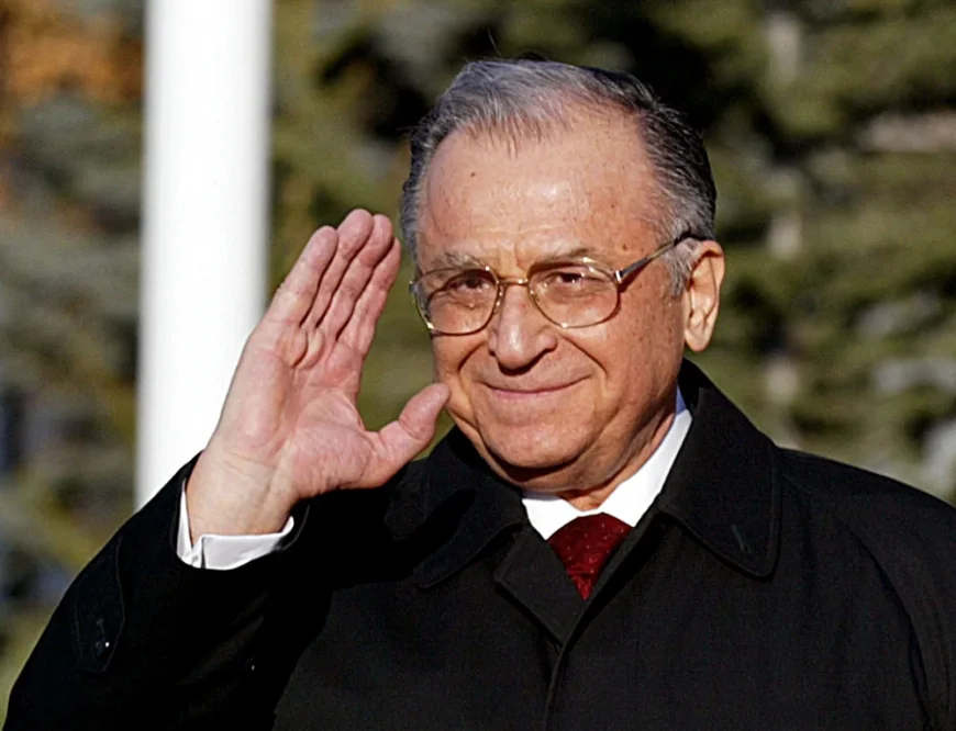 Ion Iliescu este conectat la oxigen. Ce diagnostic i-au pus medicii