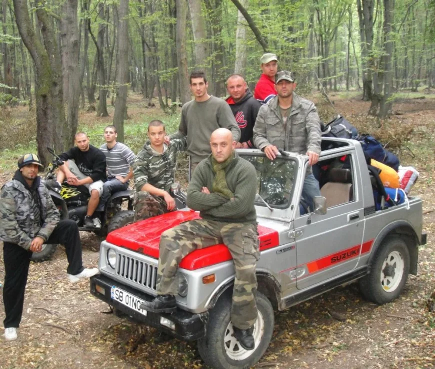 Fost mercenar care a lucrat pentru Horațiu Potra, trimis în judecată pentru proxenetism și tentativă la omor. Acesta a atacat o persoană cu maceta