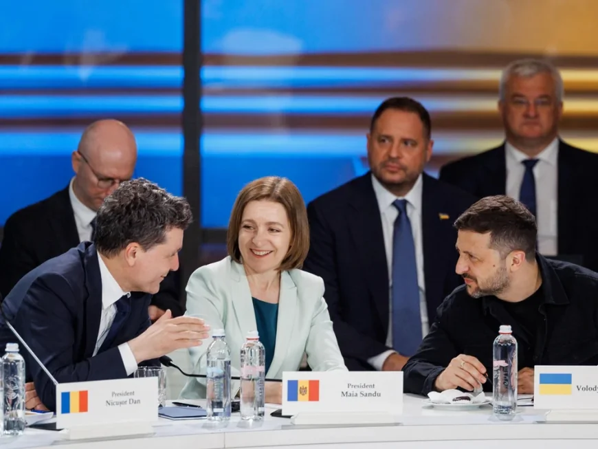 Nicușor Dan, Zelenski și Maia Sandu, la Summitul de la Odesa. Mesaje ferme împotriva Rusiei: „Singurul limbaj pe care îl înțelege este forța”