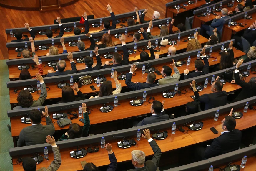 Blocaj politic total într-o țară europeană unde parlamentul a încercat de 30 de ori să-și aleagă un președinte dar nu a reușit / Obligați să se reunească la fiecare 48 de ore