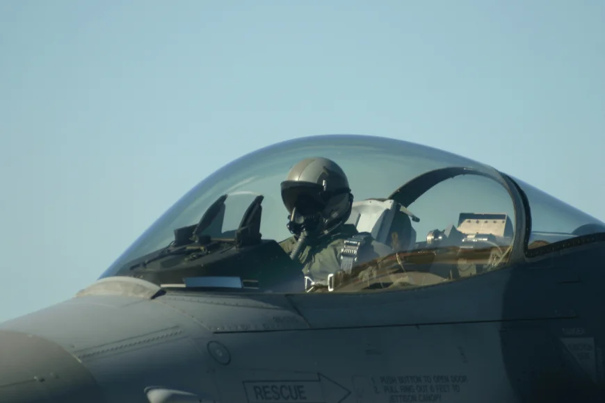 Atacuri rusești cu drone în Ucraina, lângă granția cu România. A fost emis mesaj RO-Alert / Armata a ridicat aeronave F-16