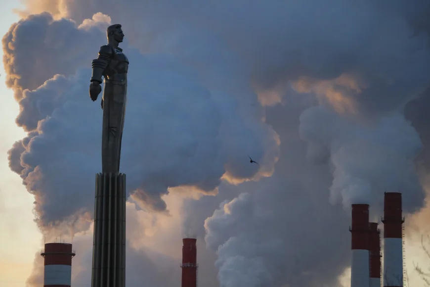 Construirea unei centrale nucleare pe Lună: Noua ambiție a Rusiei, dezvăluită de șeful Roscosmos