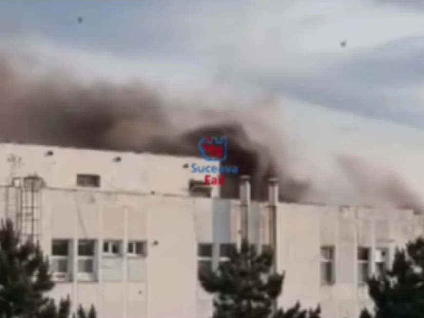 Panică în Suceava: Sală de sport aflată la ultimul etaj al unui complex comercial, cuprinsă de flăcări. Zeci de persoane s-au autoevacuat