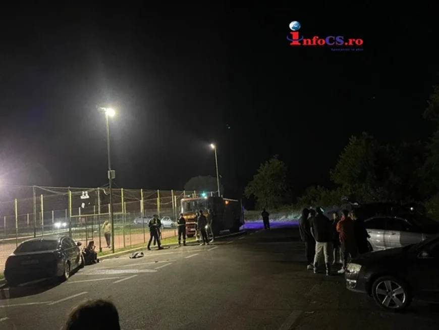 Un șofer din Caraș-Severin a intrat cu mașina într-un grup de tineri. Trei persoane au ajuns la spital