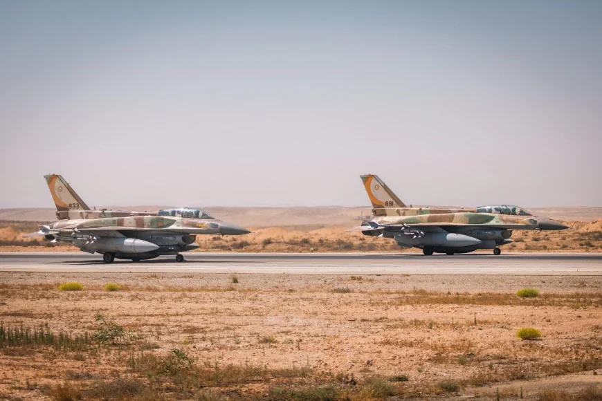 A doua noapte de bombardamente. „Israelul este în război” / „Iranul îşi rezervă dreptul de a răspunde decisiv”