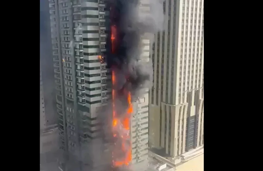 Zgârie nori din Dubai, în flăcări. Peste 3.800 de persoane au fost evacuate din blocul de 67 de etaje
