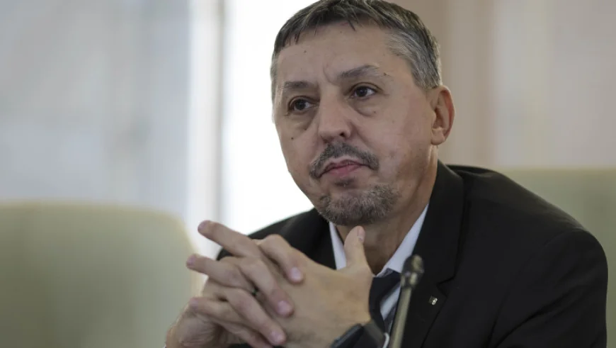 Ministrul Educaţiei invită marți la discuții sindicatele, după ce au amenințat cu proteste. Ce li se promite profesorilor
