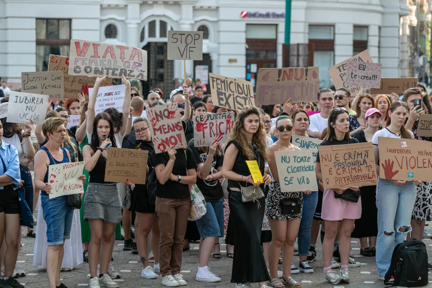 „De ce îmi spui muiere, când poți să-mi spui pe nume?” / Academicieni și oameni de rând vorbesc despre curajul femeilor