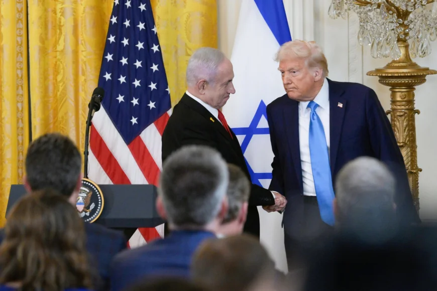 Donald Trump a blocat un plan israelian de a-l ucide pe liderul suprem al Iranului, spun doi oficiali americani