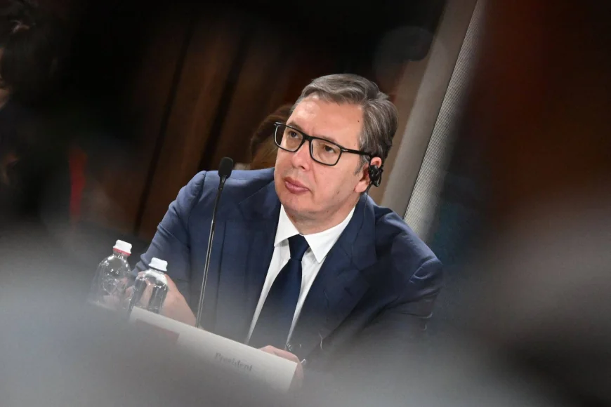 De ce a decis președintele pro-rus al Serbiei să viziteze Ucraina, după ce acum o lună era la Moscova