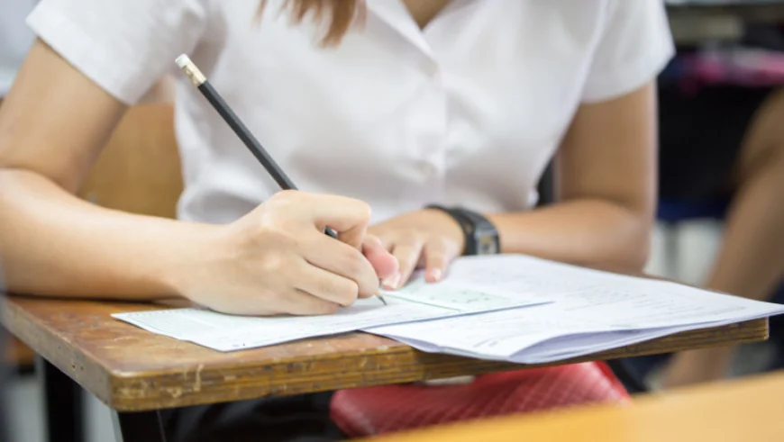 BAC 2025, Limba și literatura maternă. Elevii susțin astăzi ultima probă din sesiunea de vară a examenului
