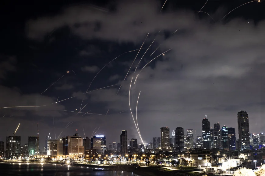 Noi atacuri reciproce Israel-Iran: Teheranul spune că folosește o metodă care „păcălește” Iron Dome. China cere măsuri „imediate”