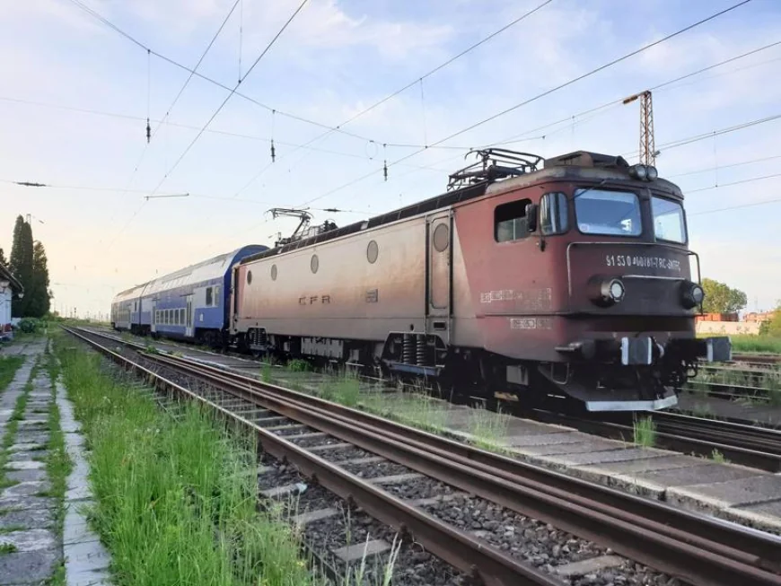 CFR Călători spune că nu își va opri activitatea și nici nu intră în faliment, însă cere compensație mai mare de la stat. Care este pericolul