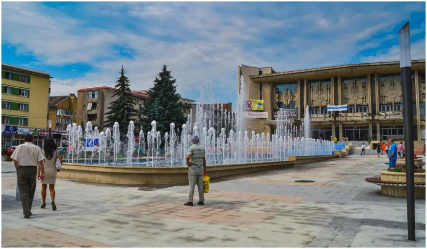 Un bărbat și fiica sa vitregă de 17 ani s-au luat la bătaie, pe stradă, în Deva. Poliţia s-a sesizat