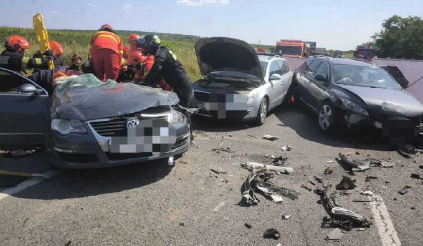 Doi copii şi doi adulți au fost transportaţi la spital după un accident pe DN 19, în care au fost implicate patru mașini