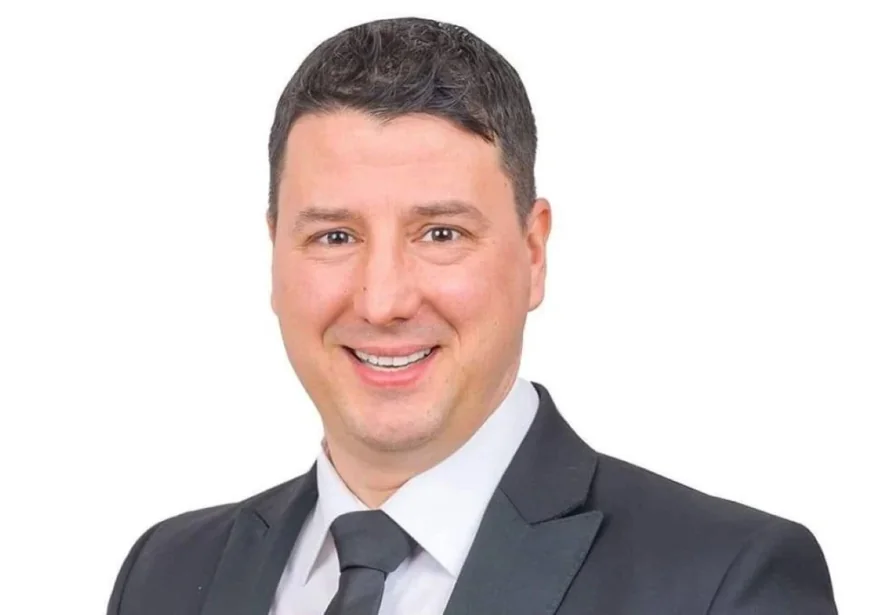 Încă un senator demisionat din SOS s-a afiliat la grupul parlamentar al PSD
