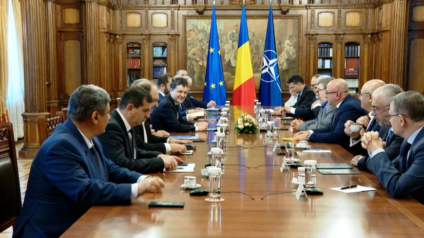 Bugetarii amenință cu greva dacă li se taie sporurile. Economist "E loc mare de reduceri"