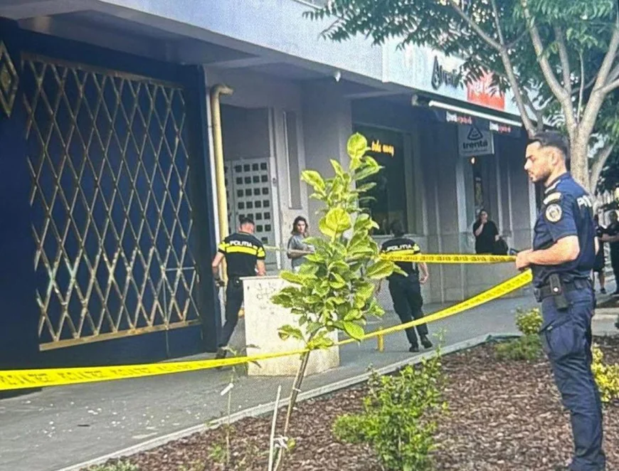 O fetiţă de doi ani a murit, după ce a căzut de la etajul 11 al unui bloc din Sectorul 1