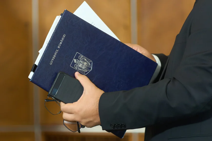 Negocierile pentru guvern. Ce nume de potențiali miniștri sunt pe lista celor patru partide și ce minister nu e dorit de nimeni
