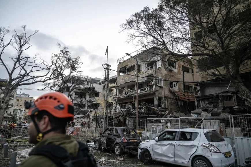 Iranul anunţă un nou val de atacuri şi ordonă evacuarea locuitorilor din Haifa şi Tel Aviv