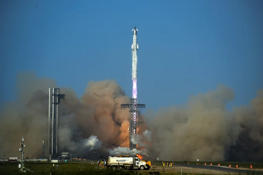 Eșec pentru Elon Musk: Starship, cea mai puternică rachetă a companiei SpaceX, a explodat în timpul unui test