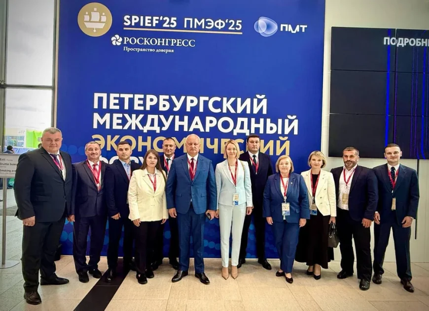 Socialiștii basarabeni și oamenii oligarhului fugar Ilan Șor, printre participanții unui forum sub patronajul lui Putin