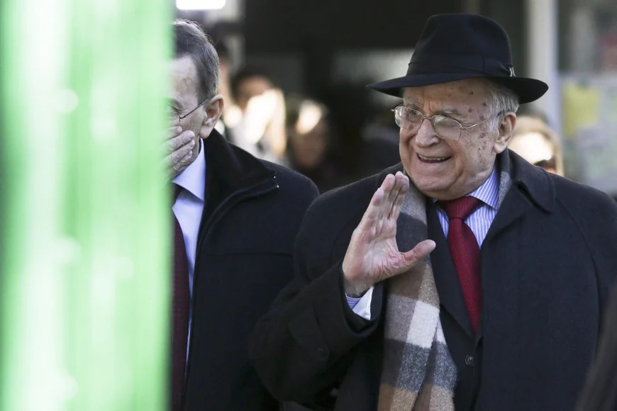 Răspunsul dat de Ion Iliescu la întrebarea „Vă este frică de moarte, domnule Președinte?”, în ultimul interviu înainte de spitalizare