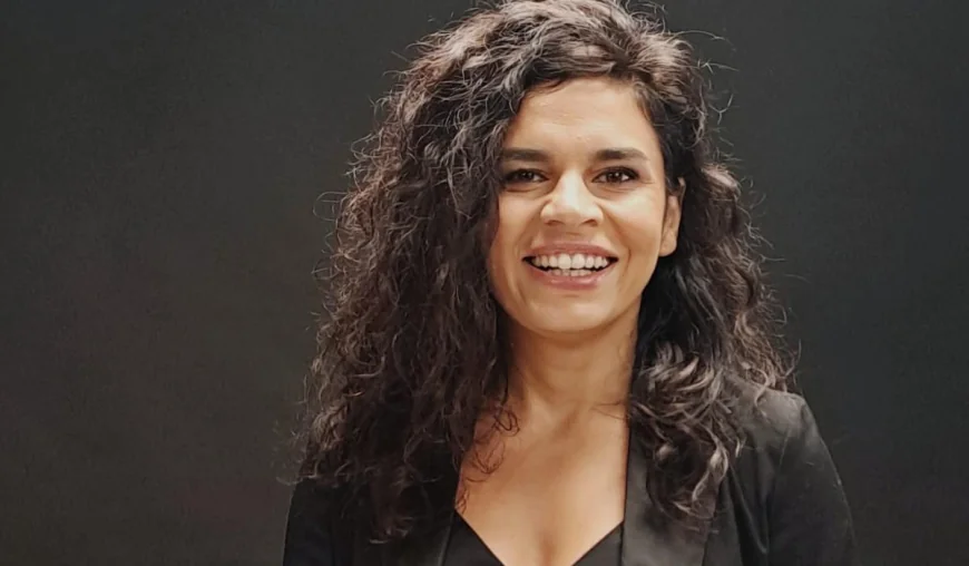 Dintr-un orfelinat, pe marile scene ale lumii. Povestea regizoarei Alina Şerban: Mama a crezut în educaţie
