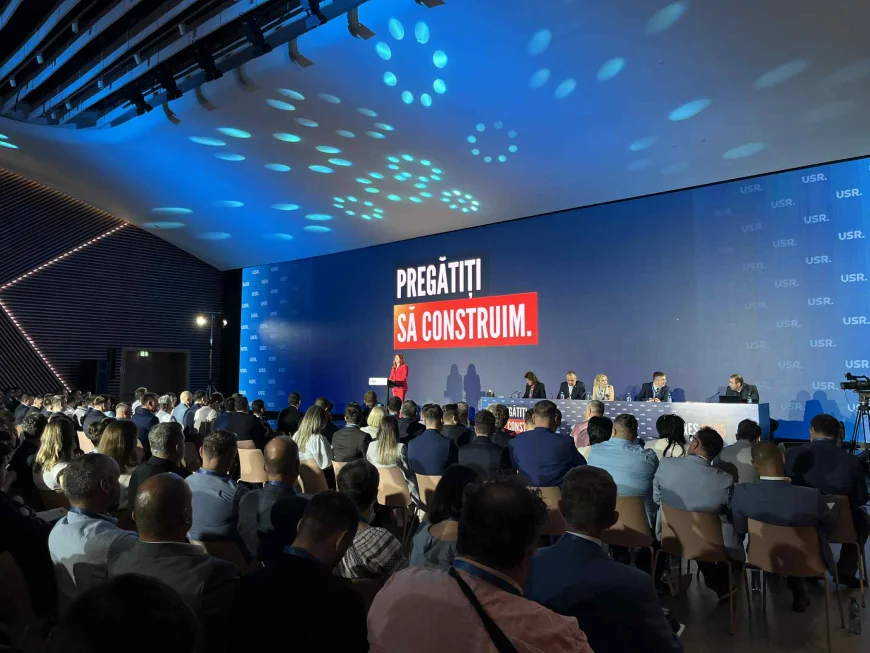 LIVE A început Congresul USR. Dominic Fritz: „Dacă mi-ar fi spus cineva în 2017 că în câțiva ani o să negociez un guvern cu Sorin Grindeanu, aș fi zis că e nebun”