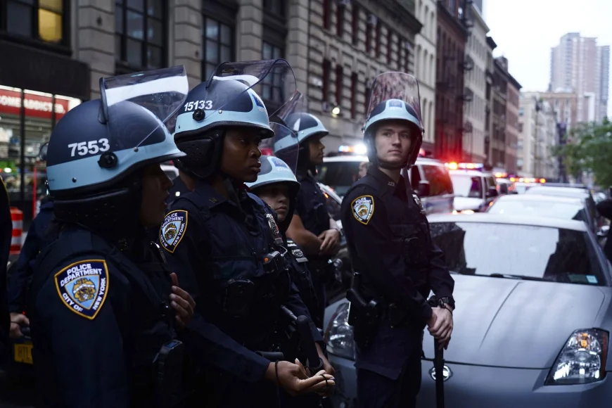 Alertă a poliției în New York, Washington și alte orașe americane imediat după ce SUA au bombardat Iranul