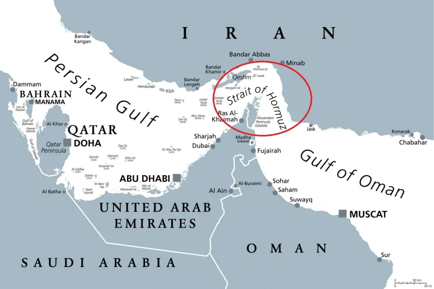 Prețurile petrolului cresc luni dimineața, în așteptarea deciziei Iranului privind Strâmtoarea Ormuz, prin care trece un sfert din petrolul mondial. Teheranul cere țărilor arabe să vândă în masă titlurile de stat americane