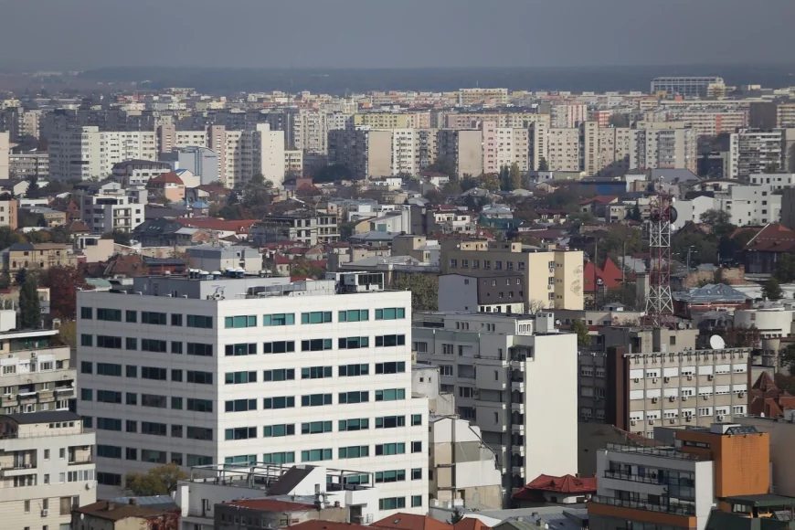 Sute de blocuri din trei sectoare din Capitală rămân fără apă caldă din cauza unor lucrări