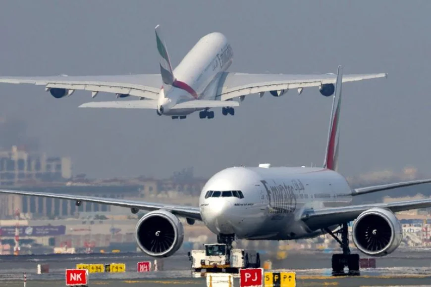 Val de anulări ale curselor aeriene către cel mai mare aeroport din lume. Companiile își cântăresc opțiunile din cauza tensiunilor din Orientul Mijlociu