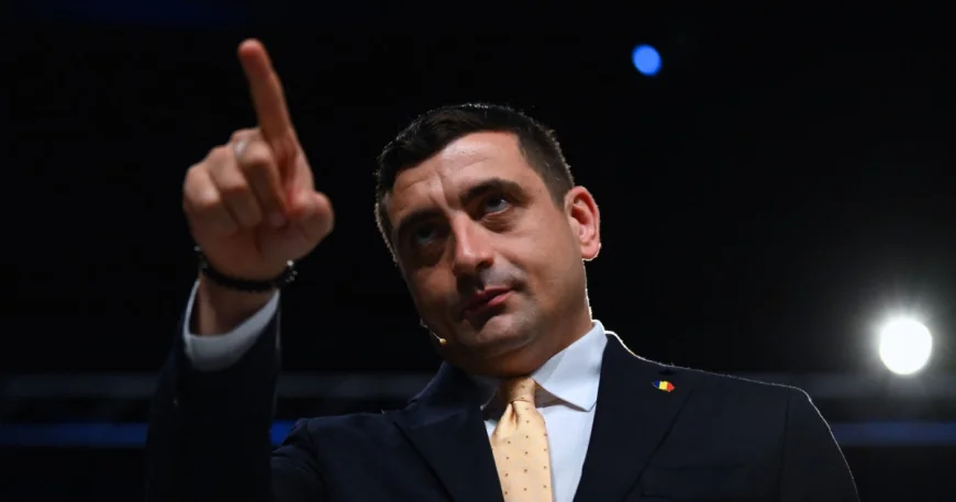Parlamentarii AUR au părăsit şedinţa de plen în care se votează noul Guvern. Simion: „Nu participăm la această mascaradă”